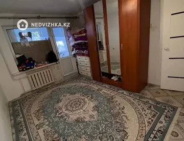 2-комнатная квартира, этаж 3 из 5, 44 м²