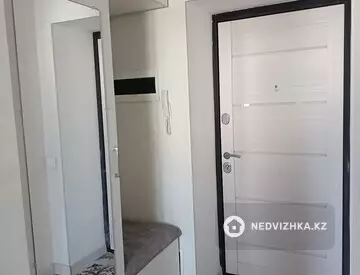 1-комнатная квартира, этаж 9 из 9, 42 м², на длительный срок