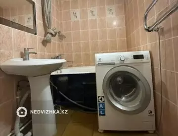 2-комнатная квартира, этаж 8 из 9, 57 м², на длительный срок