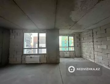 3-комнатная квартира, этаж 8 из 10, 107 м²