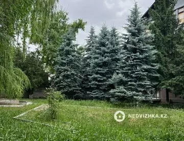 10-комнатный дом, 23 соток, 566 м²