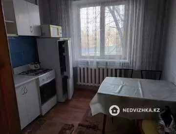 1-комнатная квартира, этаж 3 из 9, 40 м²