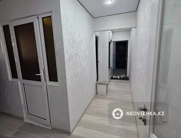 3-комнатная квартира, этаж 4 из 5, 60 м²