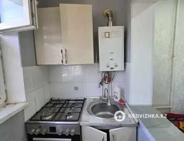 3-комнатная квартира, этаж 4 из 5, 60 м²