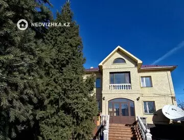 7-комнатный дом, 9 соток, 500 м²