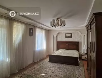 7-комнатный дом, 9 соток, 500 м²