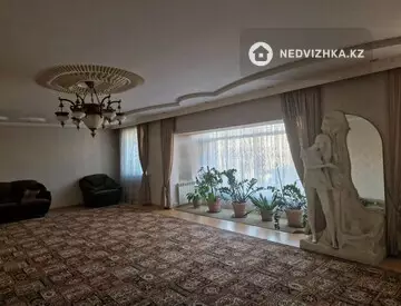 7-комнатный дом, 9 соток, 500 м²
