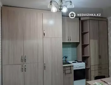3-комнатная квартира, этаж 11 из 18, 64 м², на длительный срок
