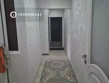 3-комнатная квартира, этаж 4 из 5, 60 м²