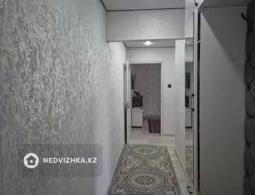 3-комнатная квартира, этаж 4 из 5, 60 м²