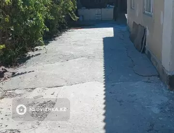 5-комнатный дом, 6 соток, 200 м²