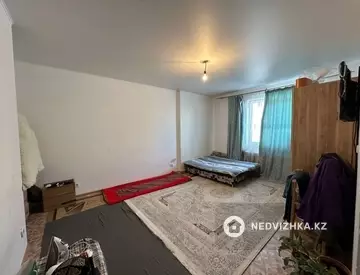 1-комнатная квартира, этаж 1 из 12, 43 м²