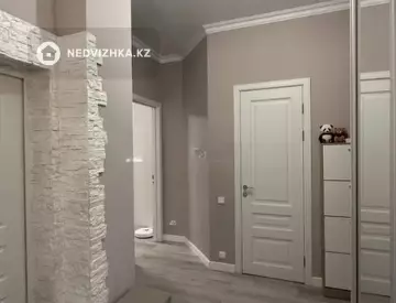 2-комнатная квартира, этаж 5 из 10, 56 м²