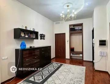 2-комнатная квартира, этаж 13 из 20, 70 м²