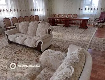 21-комнатный дом, 5.9 соток, 562 м²