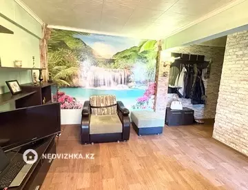 2-комнатная квартира, этаж 4 из 5, 46 м²