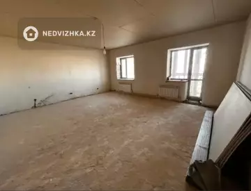 4-комнатная квартира, этаж 8 из 10, 176 м²