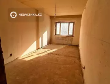 4-комнатная квартира, этаж 8 из 10, 176 м²