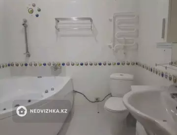 5-комнатная квартира, этаж 6 из 20, 192 м²