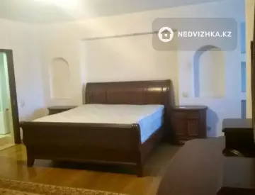 5-комнатная квартира, этаж 6 из 20, 192 м²