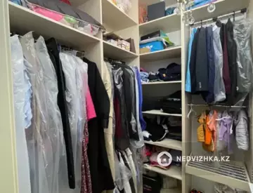 4-комнатная квартира, этаж 6 из 13, 160 м²