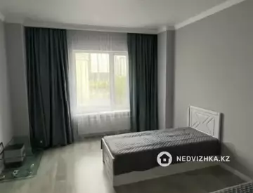 4-комнатная квартира, этаж 2 из 14, 132 м²