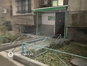 1-комнатная квартира, этаж 4 из 5, 28 м²