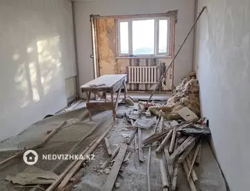 3-комнатная квартира, этаж 4 из 5, 60 м²