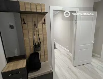 2-комнатная квартира, этаж 8 из 10, 40 м², на длительный срок