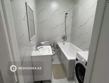 2-комнатная квартира, этаж 8 из 10, 40 м², на длительный срок