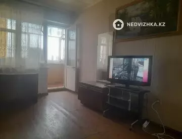 2-комнатная квартира, этаж 2 из 9, 46 м², на длительный срок