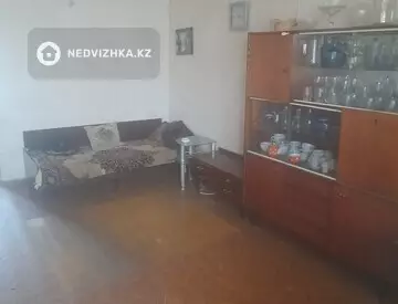 2-комнатная квартира, этаж 2 из 9, 46 м², на длительный срок