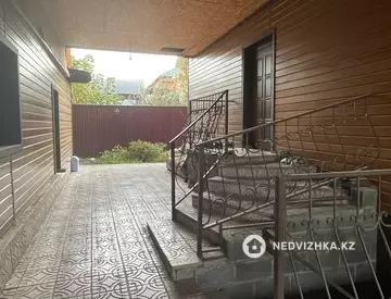 4-комнатный дом, 10 соток, 130 м²