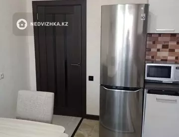 2-комнатная квартира, этаж 3 из 9, 65 м²