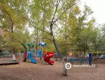 3-комнатная квартира, этаж 2 из 5, 60 м²