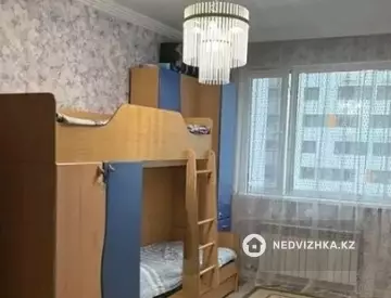 3-комнатная квартира, этаж 3 из 12, 82 м²