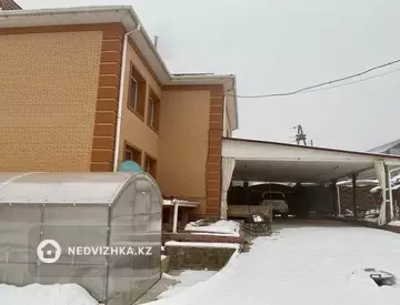 7-комнатный дом, 25 соток, 413 м²