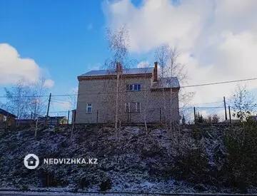 4-комнатный дом, 10 соток, 380 м²