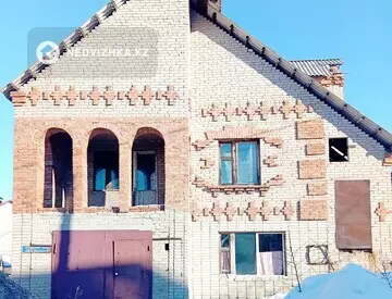 5-комнатный дом, 8 соток, 300 м²