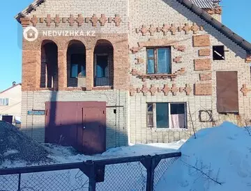 4-комнатный таунхаус, 8 соток, 300 м²