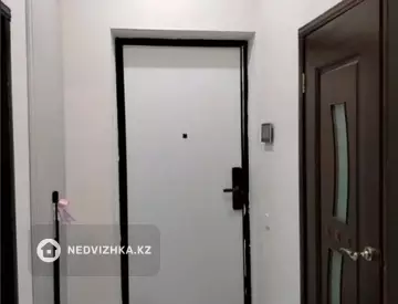 1-комнатная квартира, этаж 8 из 17, 39 м²