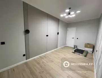 3-комнатная квартира, этаж 14 из 14, 64 м²