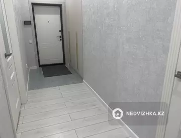 3-комнатная квартира, этаж 4 из 17, 75 м²