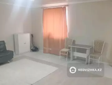 1-комнатная квартира, этаж 3 из 5, 40 м²