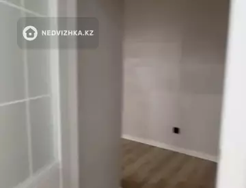 1-комнатная квартира, этаж 4 из 17, 40 м²