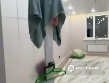 1-комнатная квартира, этаж 4 из 17, 40 м²