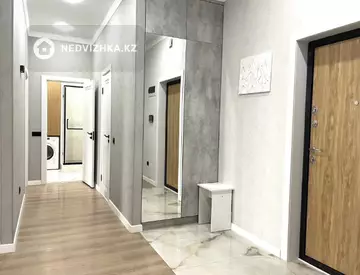 3-комнатная квартира, этаж 4 из 19, 76 м²