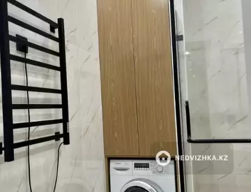 3-комнатная квартира, этаж 4 из 19, 76 м²