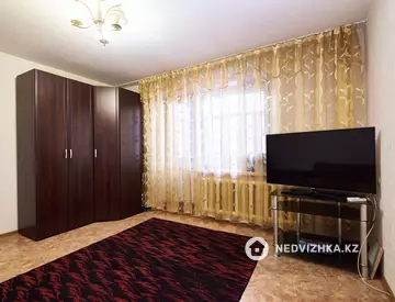 2-комнатная квартира, этаж 3 из 9, 50 м²