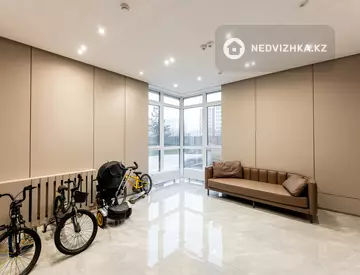 3-комнатная квартира, этаж 18 из 18, 100 м²